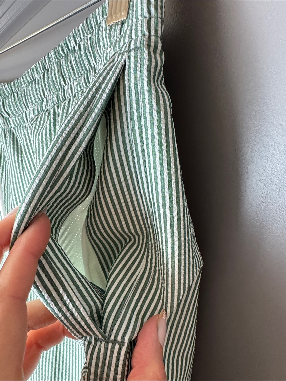 Abercrombie & Fitch Seersucker Swim Trunks Green Stripe Size Large - Picture 4 of 11
